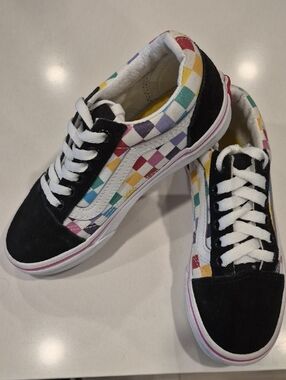 VANS Old Skool RAINBOW Checkerboard Vintage Sneakers Kids Size 13Y. NWOT